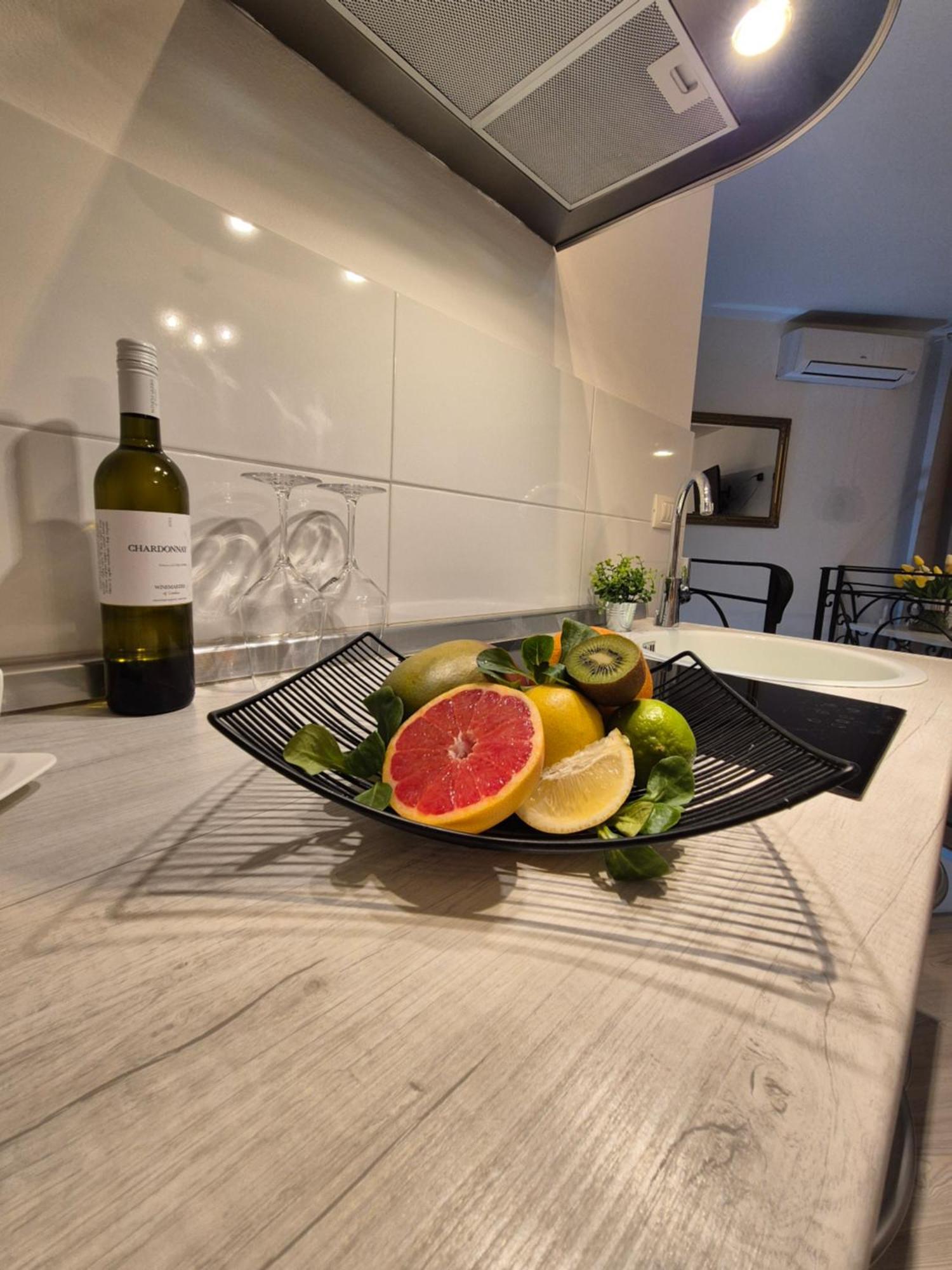 Studio Apartment Lily Rovinj Exterior foto