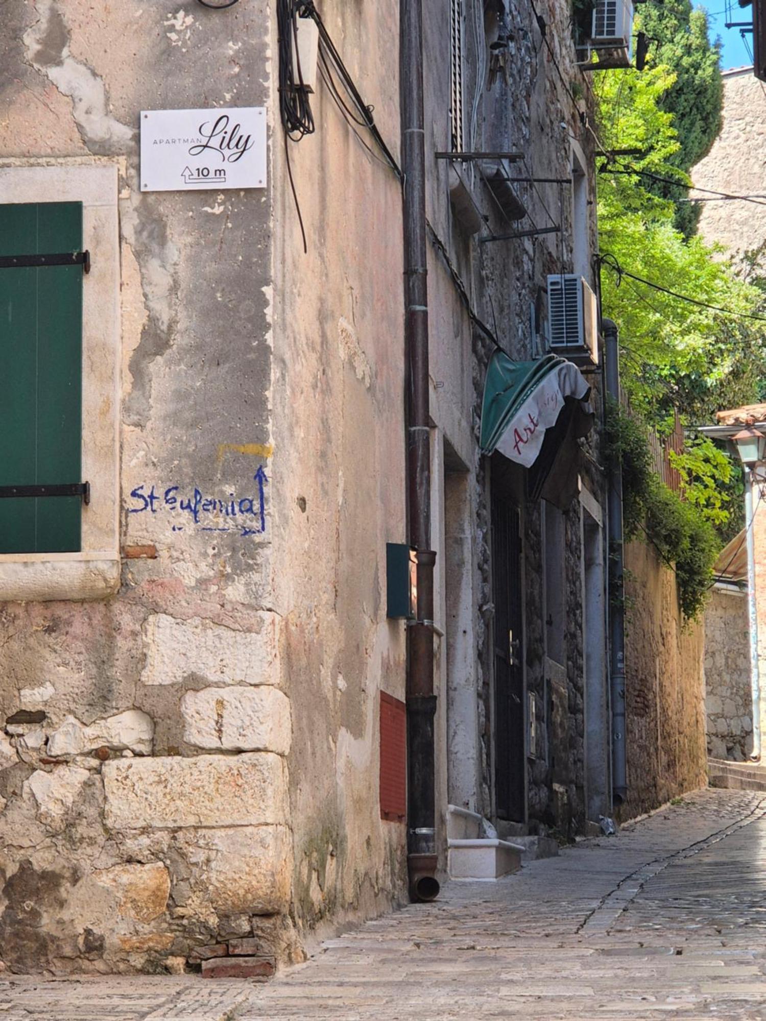 Studio Apartment Lily Rovinj Exterior foto